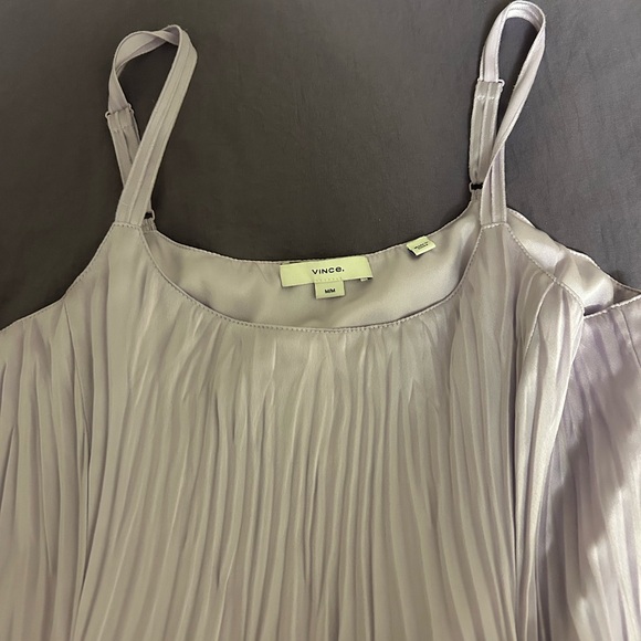 SOLD Beautiful Vince dress size M in bright lilac color - Picture 12 of 14